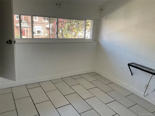 $1,800 | 173-18 143rd Road | Rochdale