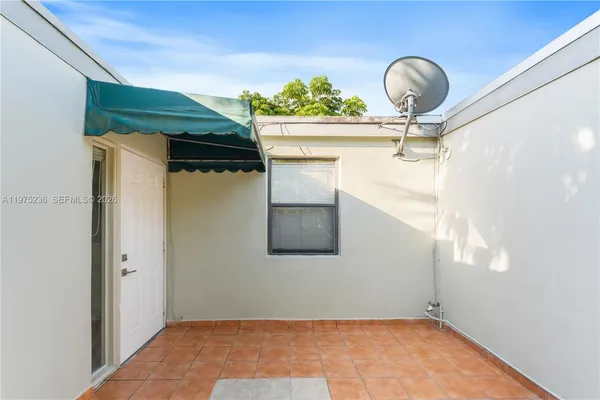 a view of a garage
