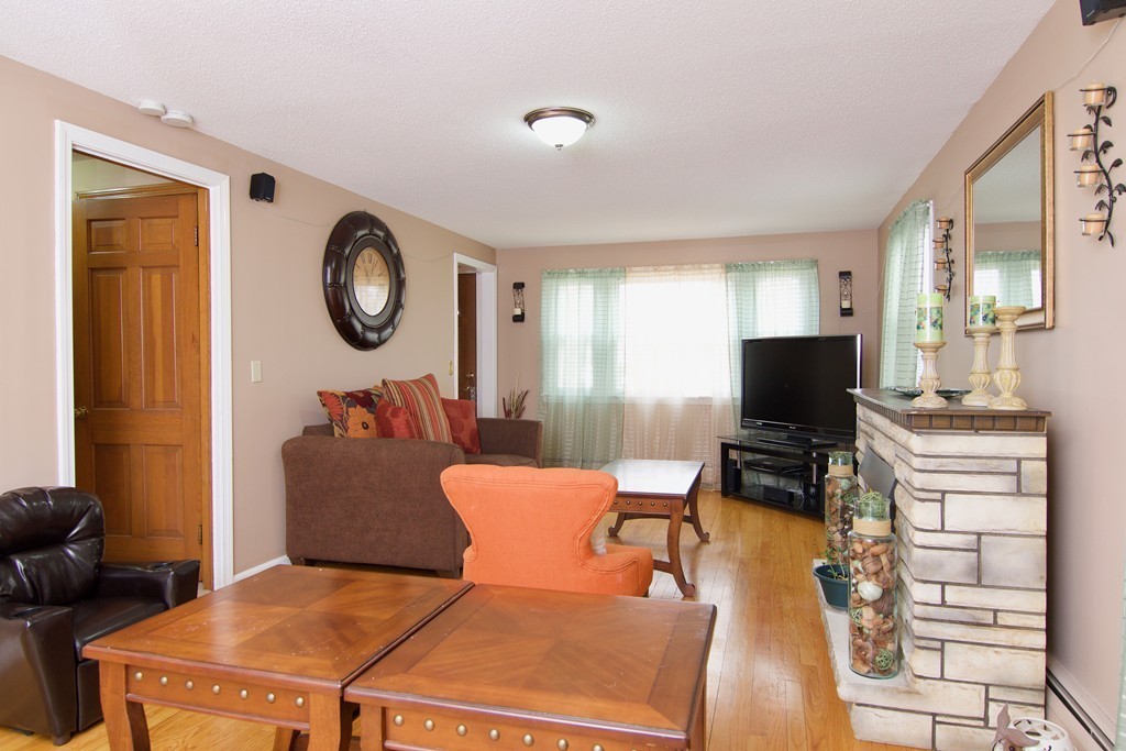 125 Clement Street Springfield, MA 01118 - Photo 20 of 30