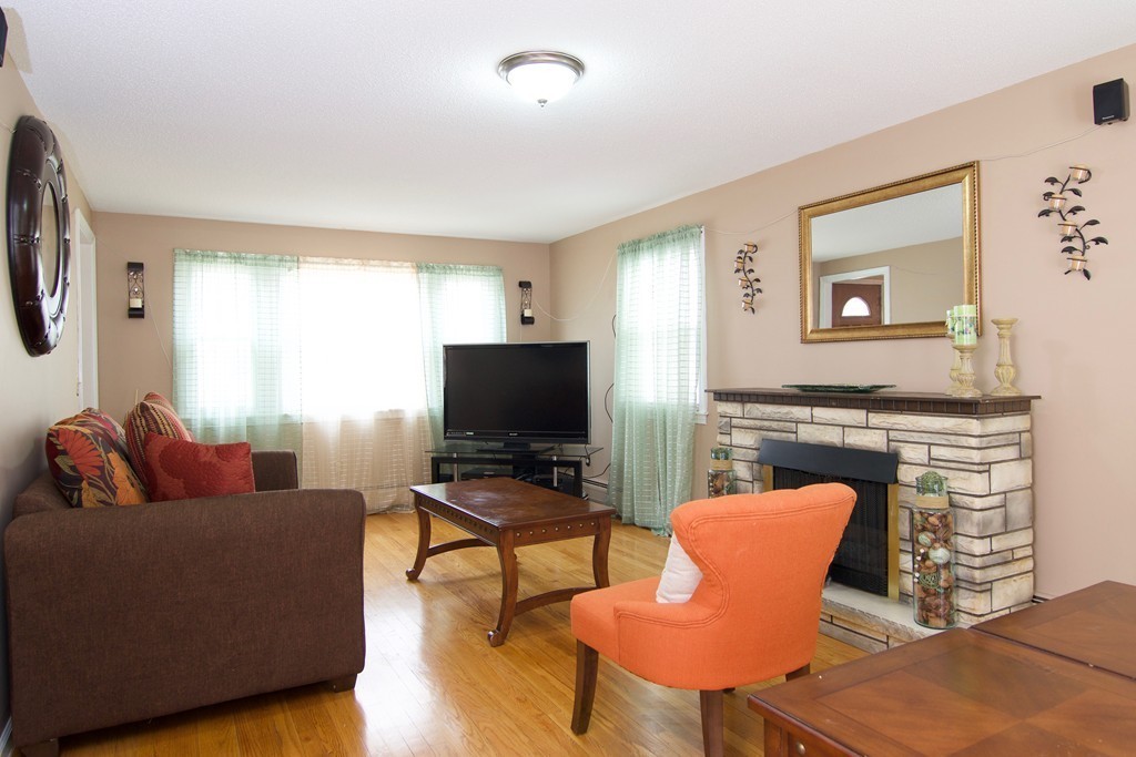 125 Clement Street Springfield, MA 01118 - Photo 21 of 30