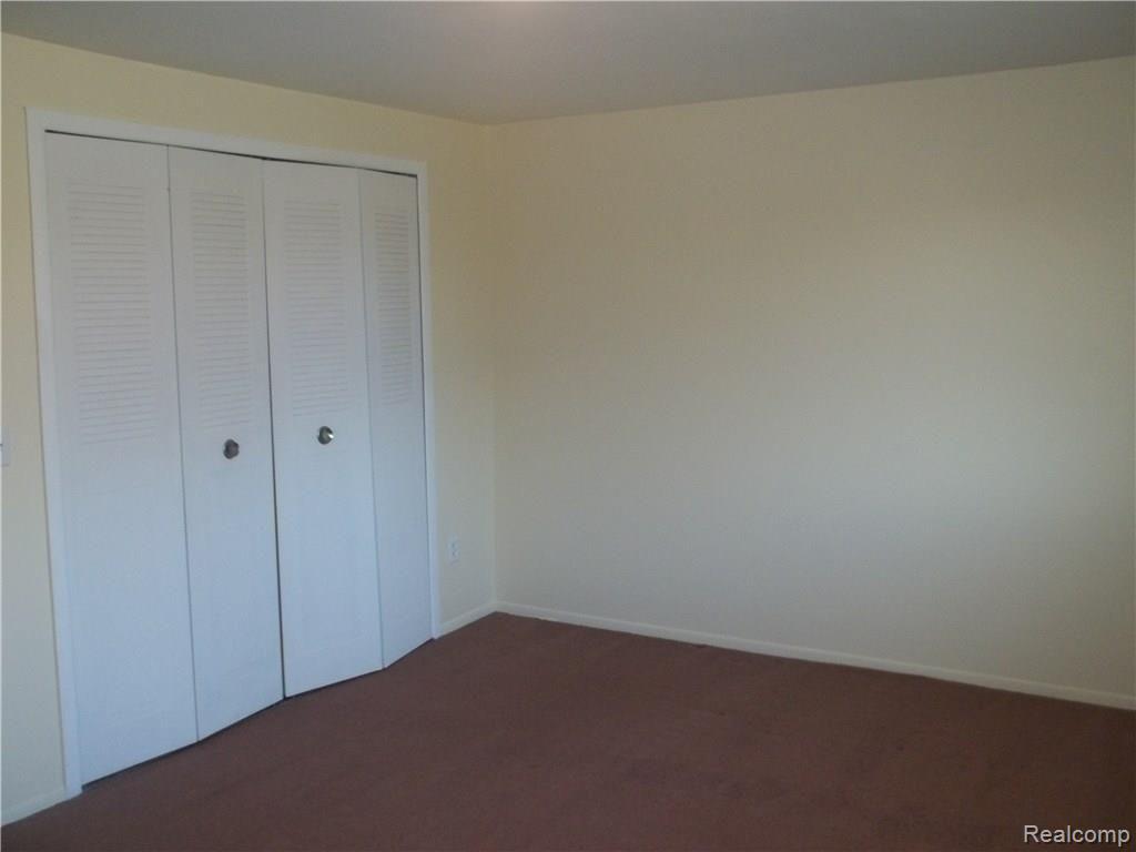 4422 15 Mile Road Sterling Heights, MI 48310 - Photo 10 of 29 100_1922.JPG