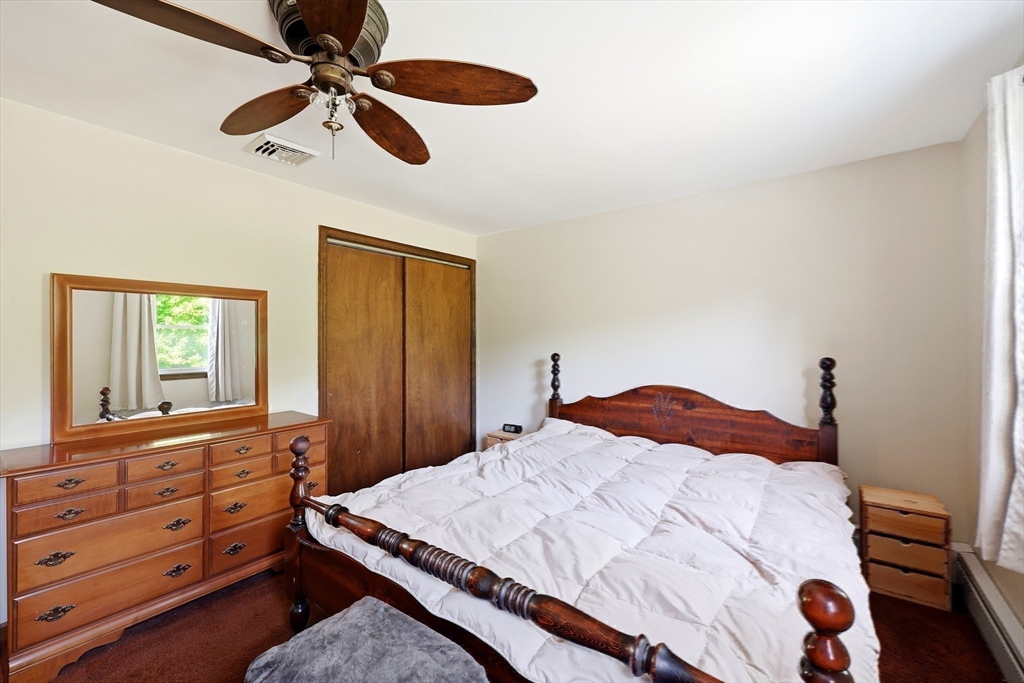 297 Montgomery Road Westfield, MA 01085 - Photo 17 of 41