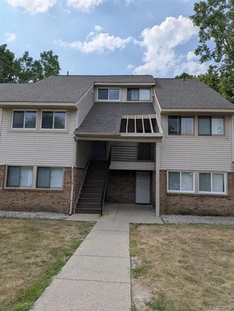 $1,550 | 2819 Davison Avenue, Unit 229, Auburn Hills, MI 48326