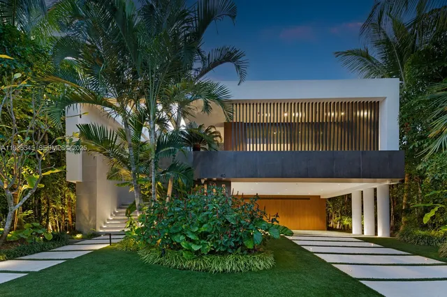 $200,000 | 40 West Rivo Alto Drive, Miami Beach, FL 33139