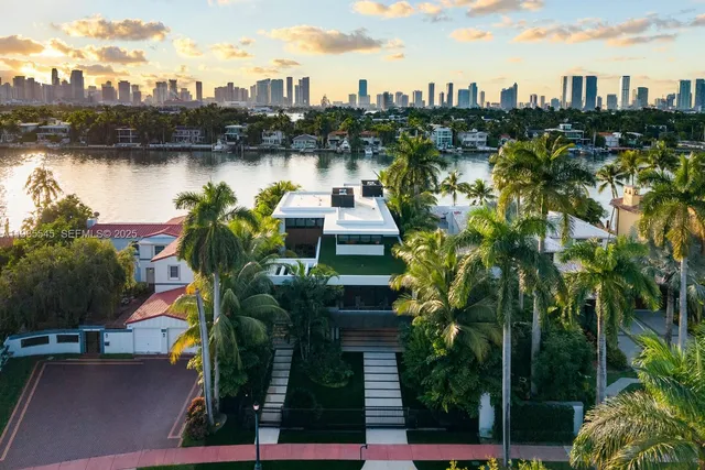 $200,000 | 40 West Rivo Alto Drive, Miami Beach, FL 33139