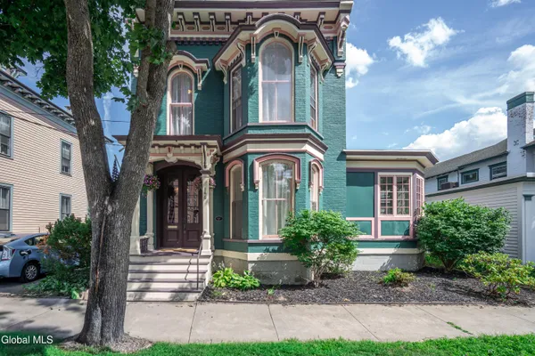 $1,299,000 | 146 Regent Street, Saratoga Springs, NY 12866