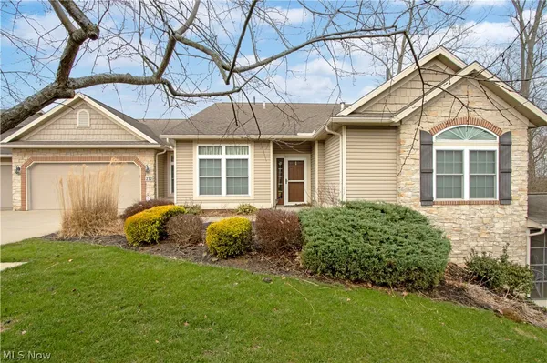 $335,000 | 2618 Wetherington Lane, Unit 232, Wooster, OH 44691