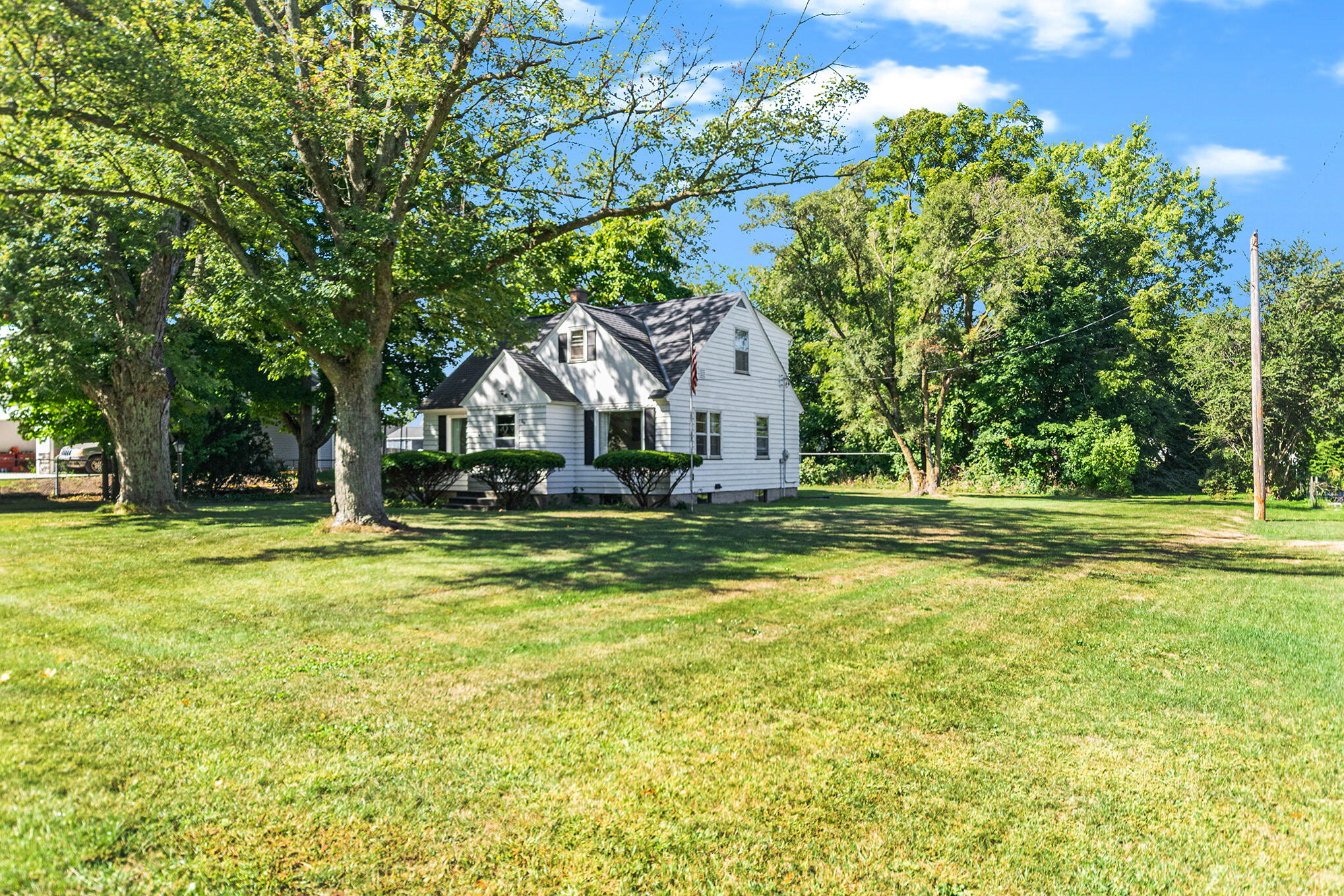 744 Lugers Road Holland, MI 49423 - Photo 19 of 19 Lugers side front