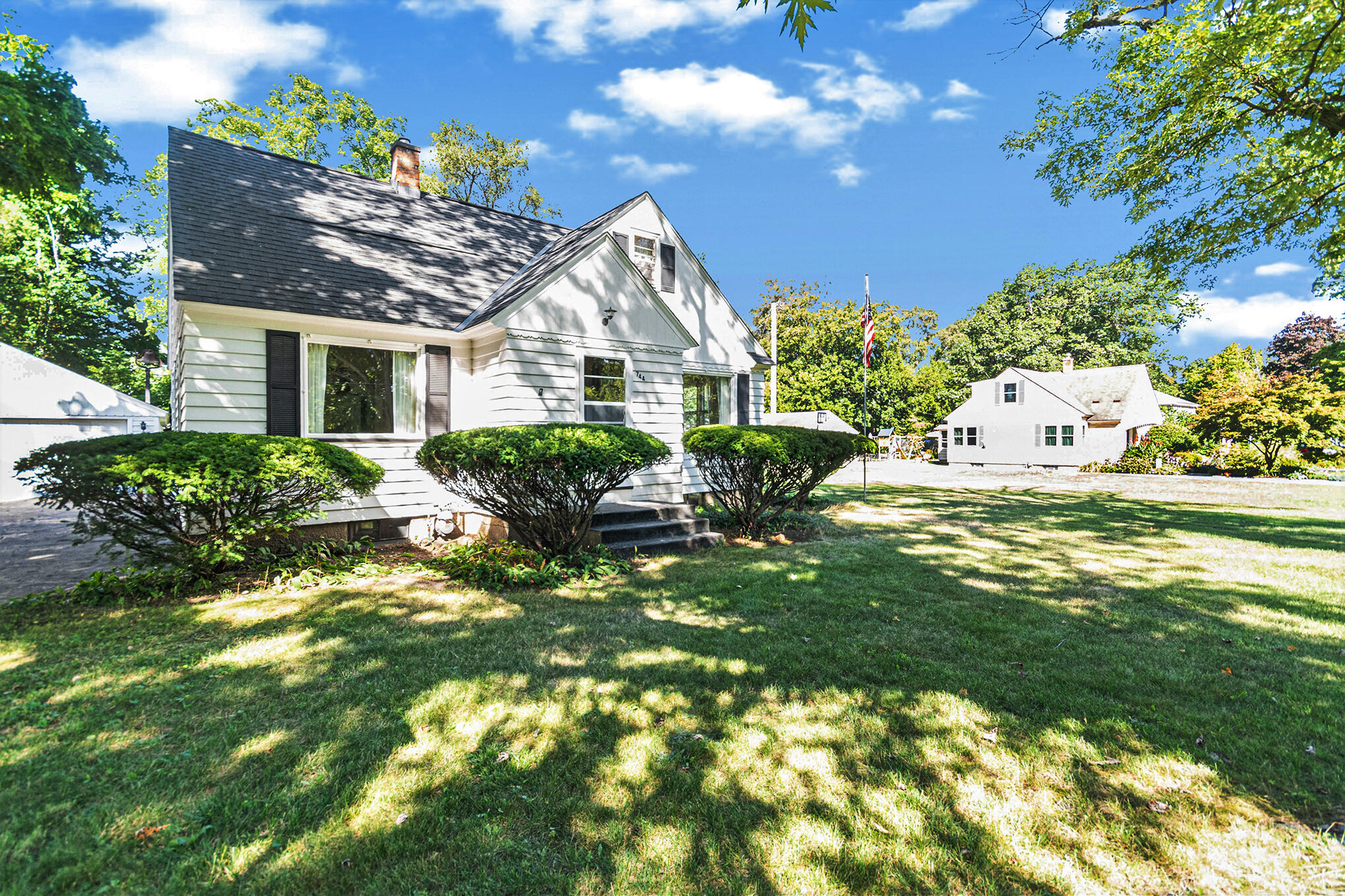 744 Lugers Road Holland, MI 49423 - Photo 2 of 19 Lugers front 2
