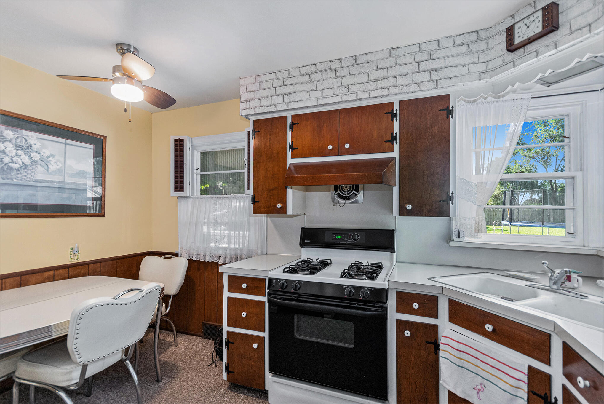 744 Lugers Road Holland, MI 49423 - Photo 5 of 19 Lugers kitchen 2
