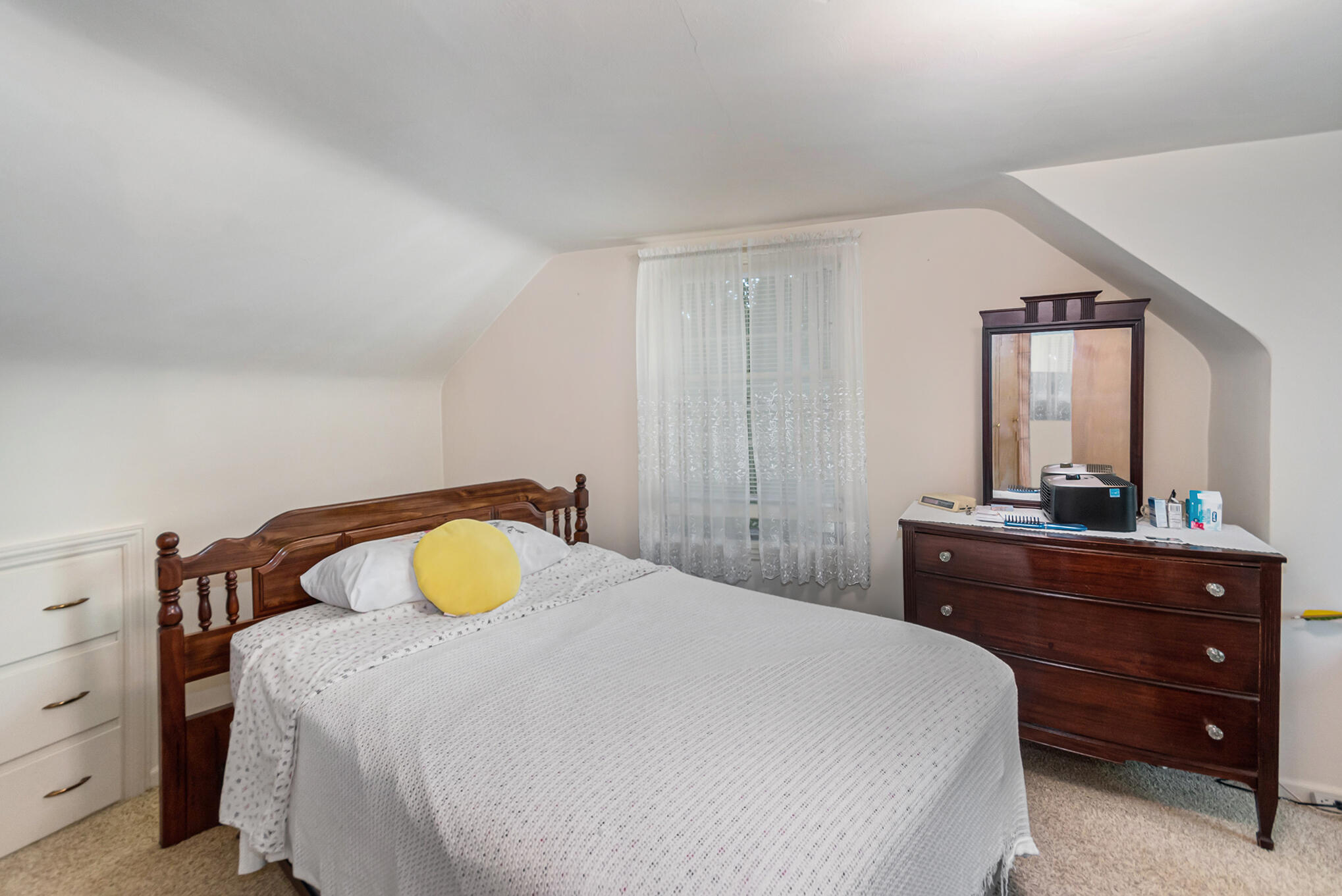 744 Lugers Road Holland, MI 49423 - Photo 7 of 19 Lugers bed 2