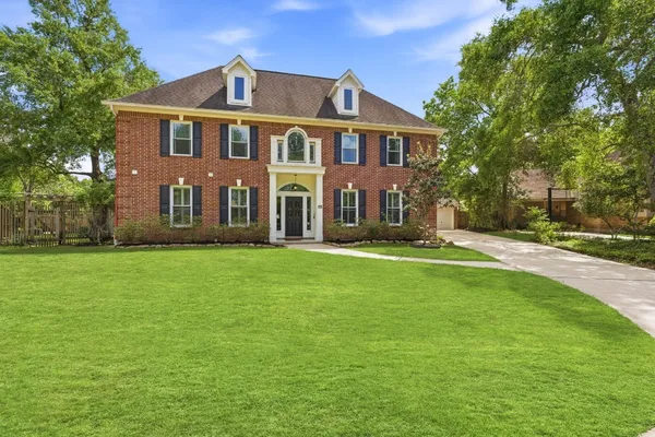 $5,000 | 7 Deer Lake Court, The Woodlands, TX 77381