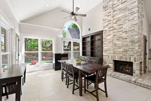 $5,000 | 7 Deer Lake Court, The Woodlands, TX 77381