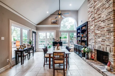 $5,000 | 7 Deer Lake Court, The Woodlands, TX 77381