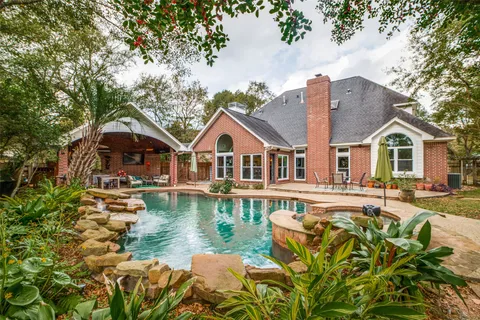 $5,000 | 7 Deer Lake Court, The Woodlands, TX 77381