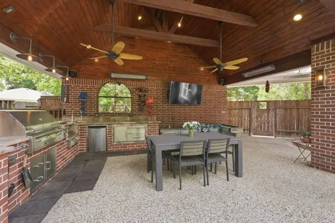 $5,000 | 7 Deer Lake Court, The Woodlands, TX 77381