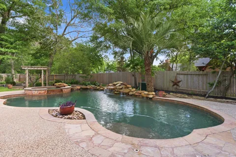 $5,000 | 7 Deer Lake Court, The Woodlands, TX 77381