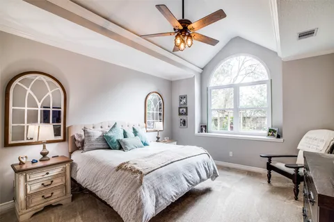 $5,000 | 7 Deer Lake Court, The Woodlands, TX 77381