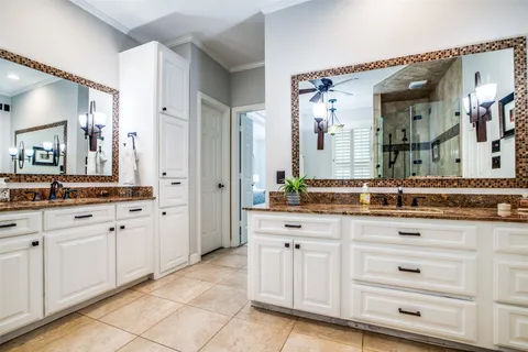 $5,000 | 7 Deer Lake Court, The Woodlands, TX 77381