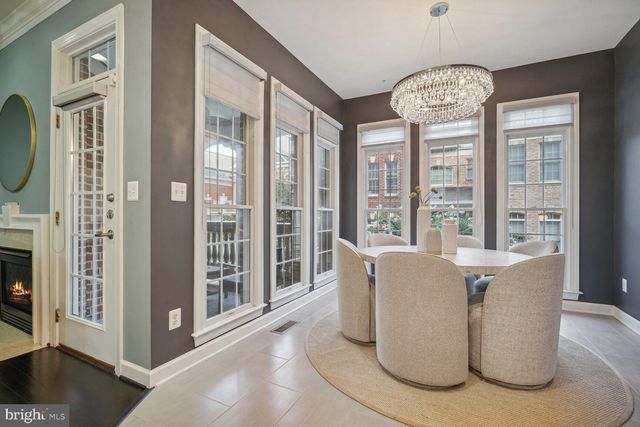 $1,160,000 | 7753 Legere Court, Unit 44, McLean, VA 22102