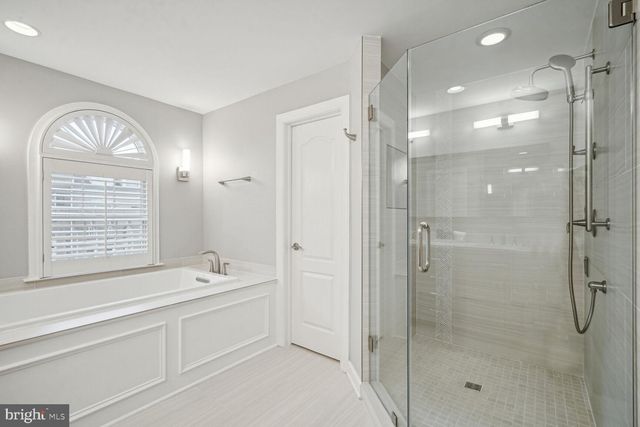 $1,160,000 | 7753 Legere Court, Unit 44, McLean, VA 22102