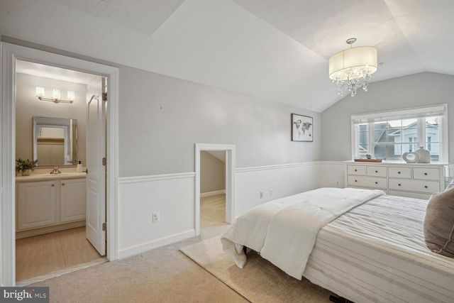 $1,160,000 | 7753 Legere Court, Unit 44, McLean, VA 22102