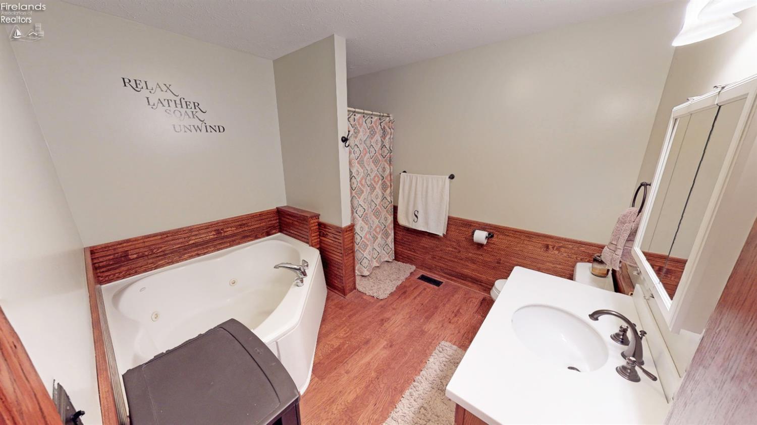 4199 Napoleon Road Fremont, OH 43420 - Photo 18 of 25 Gallery Image 18