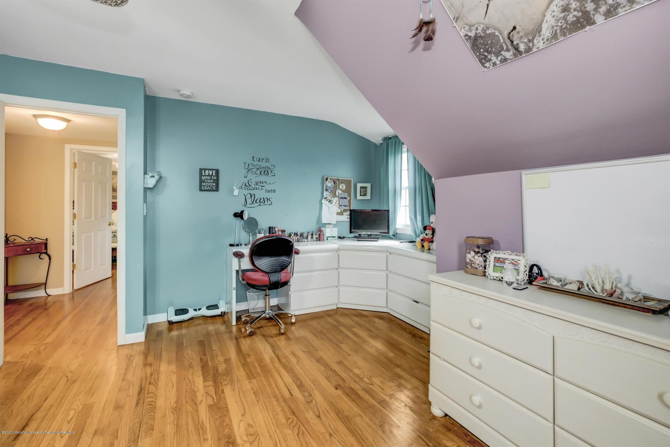 209 Woodcrest Road Oakhurst, NJ 07755 - Photo 15 of 21 15-Bedroom