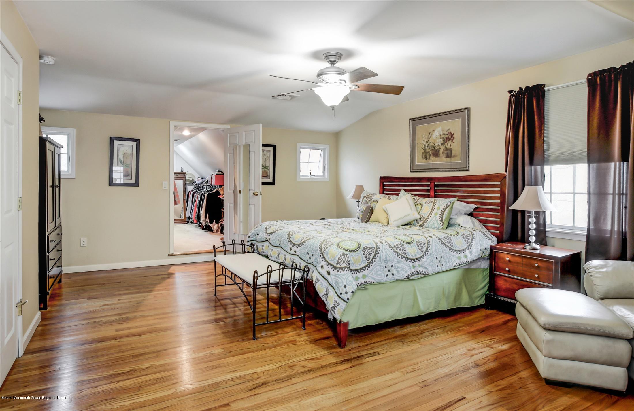 209 Woodcrest Road Oakhurst, NJ 07755 - Photo 16 of 21 16-Master_walk in closet