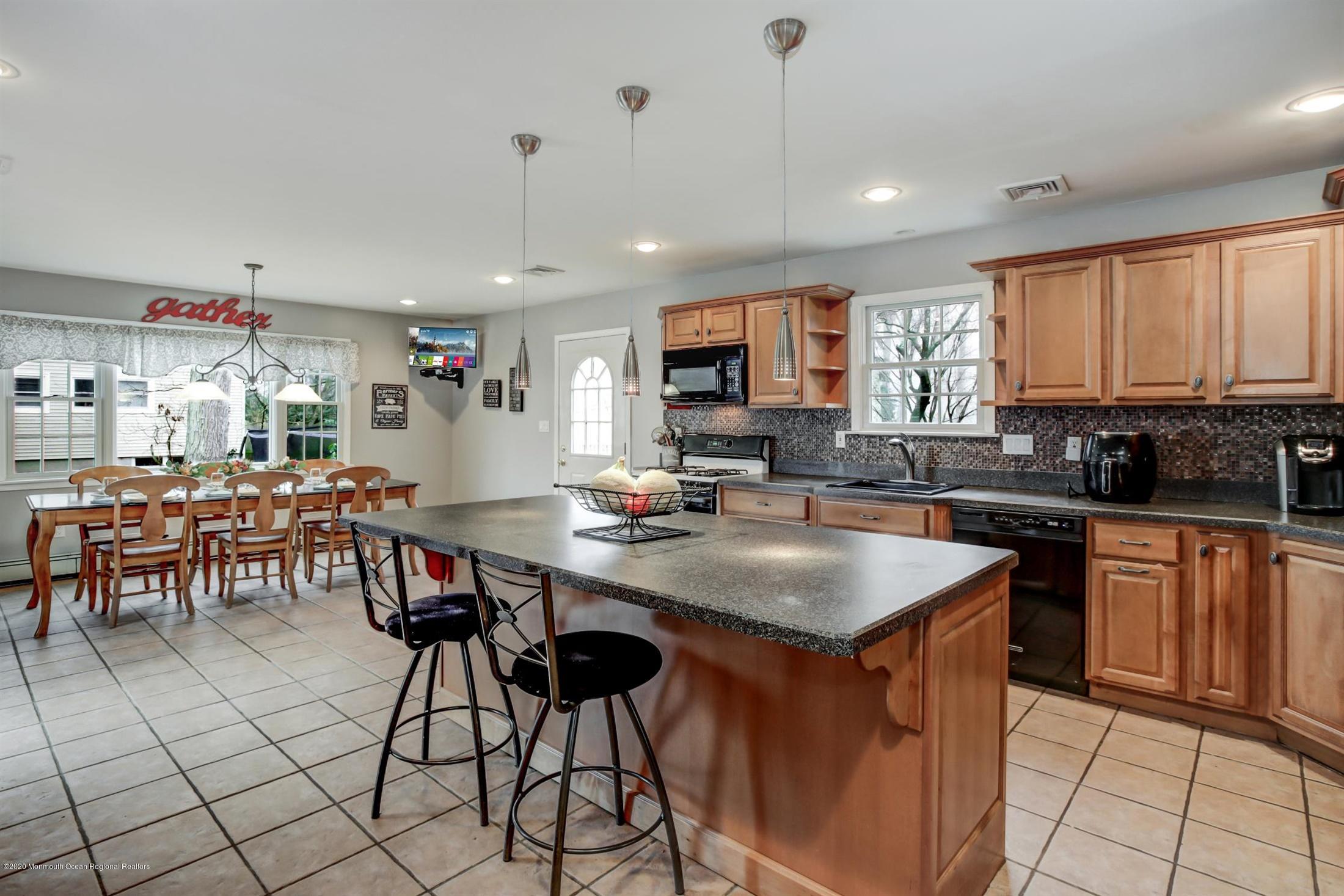 209 Woodcrest Road Oakhurst, NJ 07755 - Photo 8 of 21 08-Kitchen Dining
