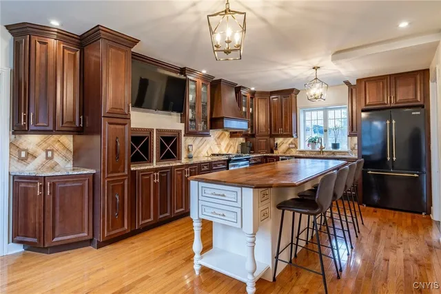 $1,299,000 | 131 South Street, Auburn, NY 13021