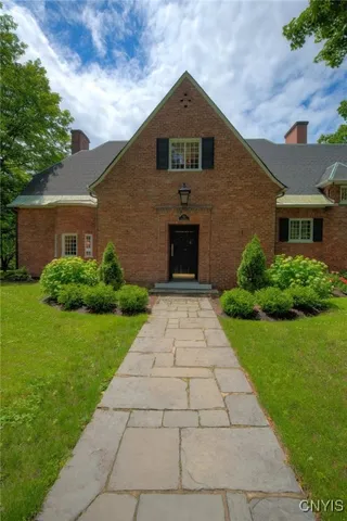 $1,299,000 | 131 South Street, Auburn, NY 13021