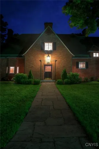 $1,299,000 | 131 South Street, Auburn, NY 13021