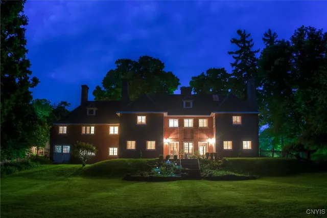 $1,299,000 | 131 South Street, Auburn, NY 13021