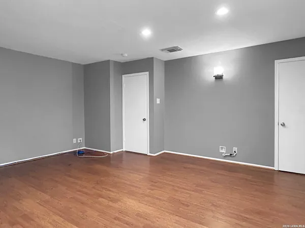 $2,200 | 13303 Galicia, Universal City, TX 78148