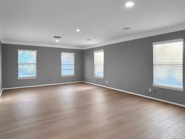 $2,200 | 13303 Galicia, Universal City, TX 78148