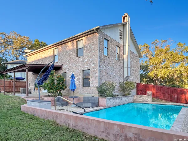 $2,200 | 13303 Galicia, Universal City, TX 78148