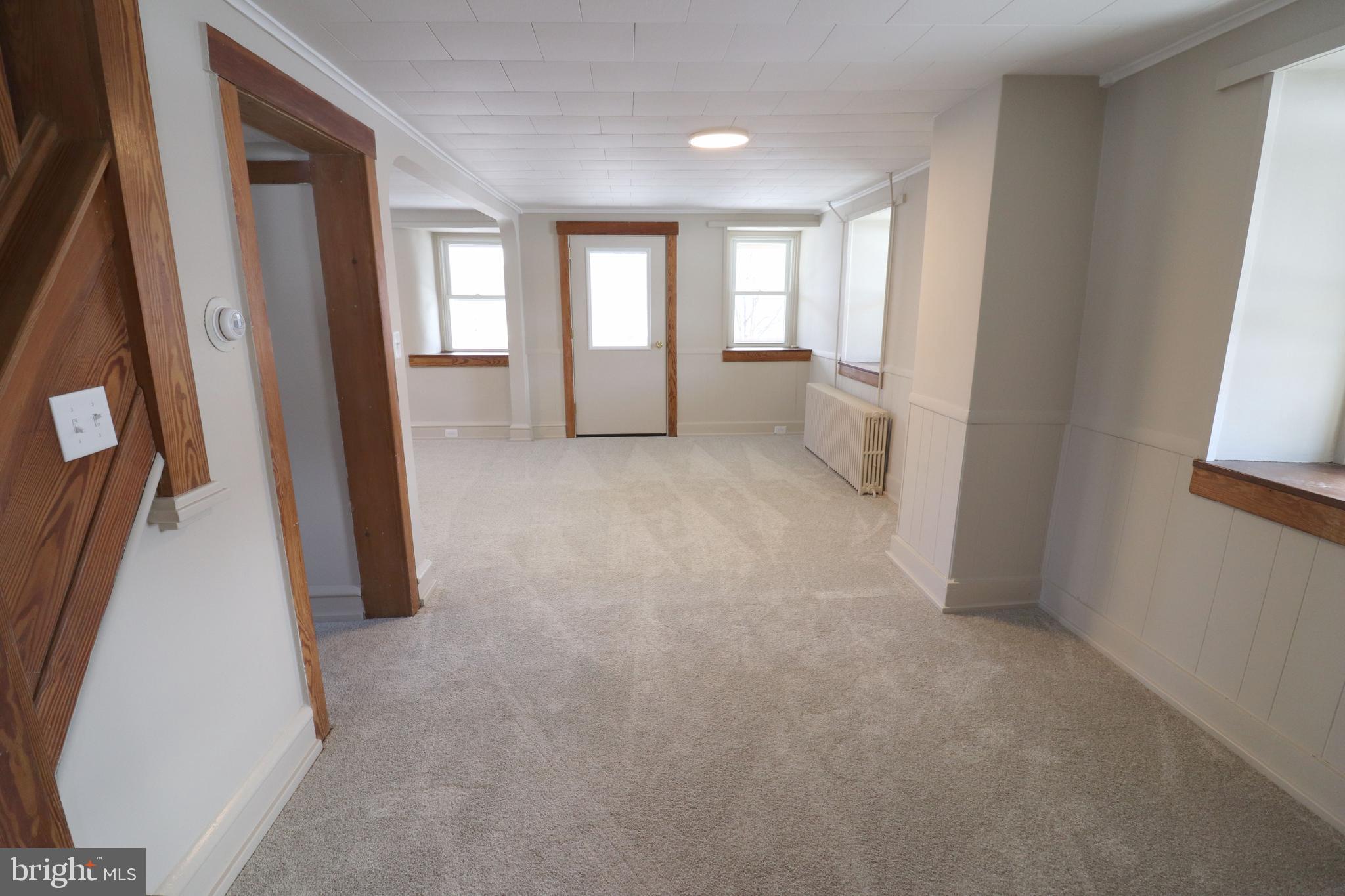 985 South Ridge Road Denver, PA 17517 - Photo 10 of 36 an empty room with windows