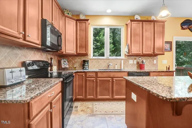 $465,000 | 1304 Double Oak Lane, Willow Spring, NC 27592