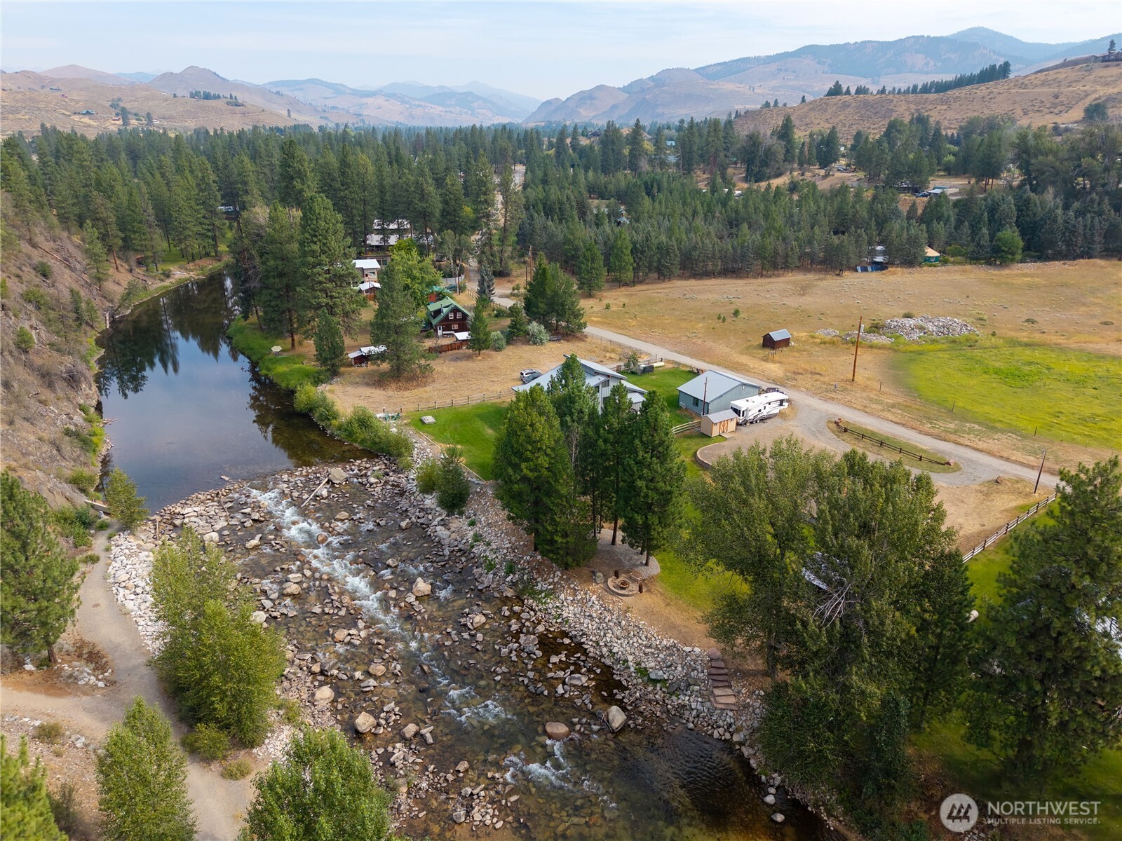 36 Maughans River Road Winthrop, WA 98862 - Photo 4 of 39 Gallery Image 4