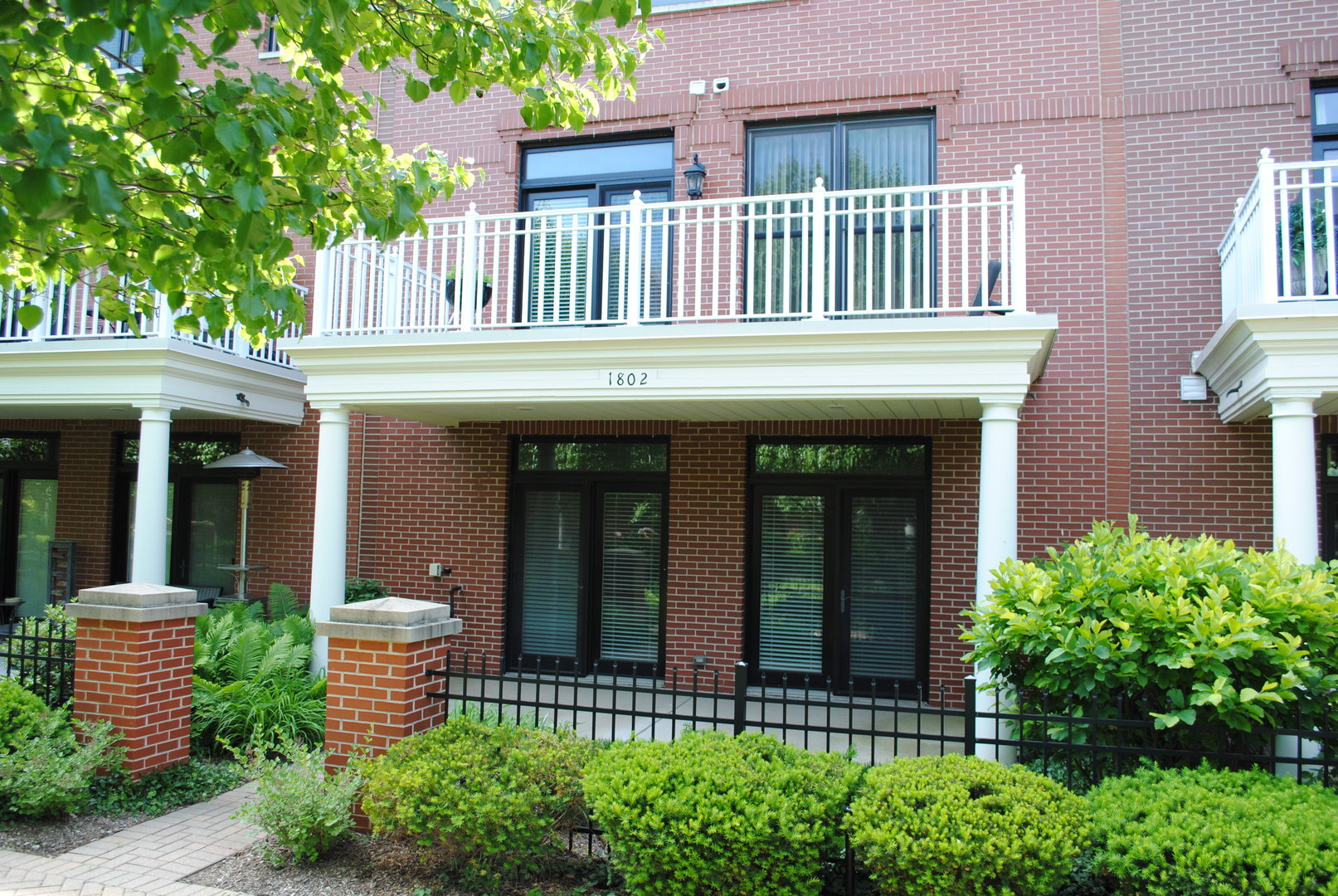 1802 Admiral Court Glenview, IL 60026 - Photo 5 of 18 front view of a house with a yard