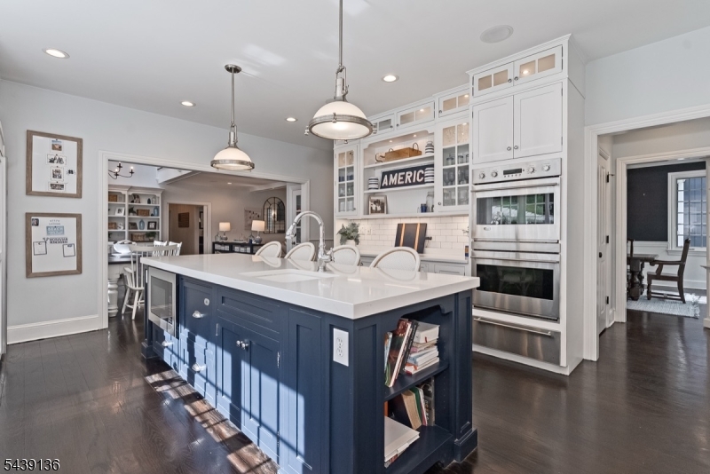 11 Red Oak Row Chester, NJ 07930 - Photo 8 of 50