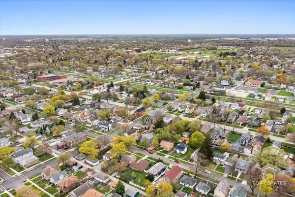$1,199,900 | 1542 Victoria Avenue, North Chicago, IL 60064