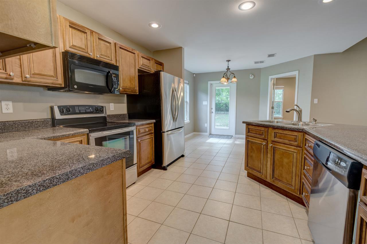 14611 Silveroaks Loop Silverhill, AL 36576 - Photo 12 of 24 Kitchen