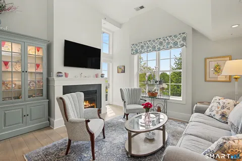 $850,000 | 77 Havemeyer Lane, Unit 324, Stamford, CT 06902