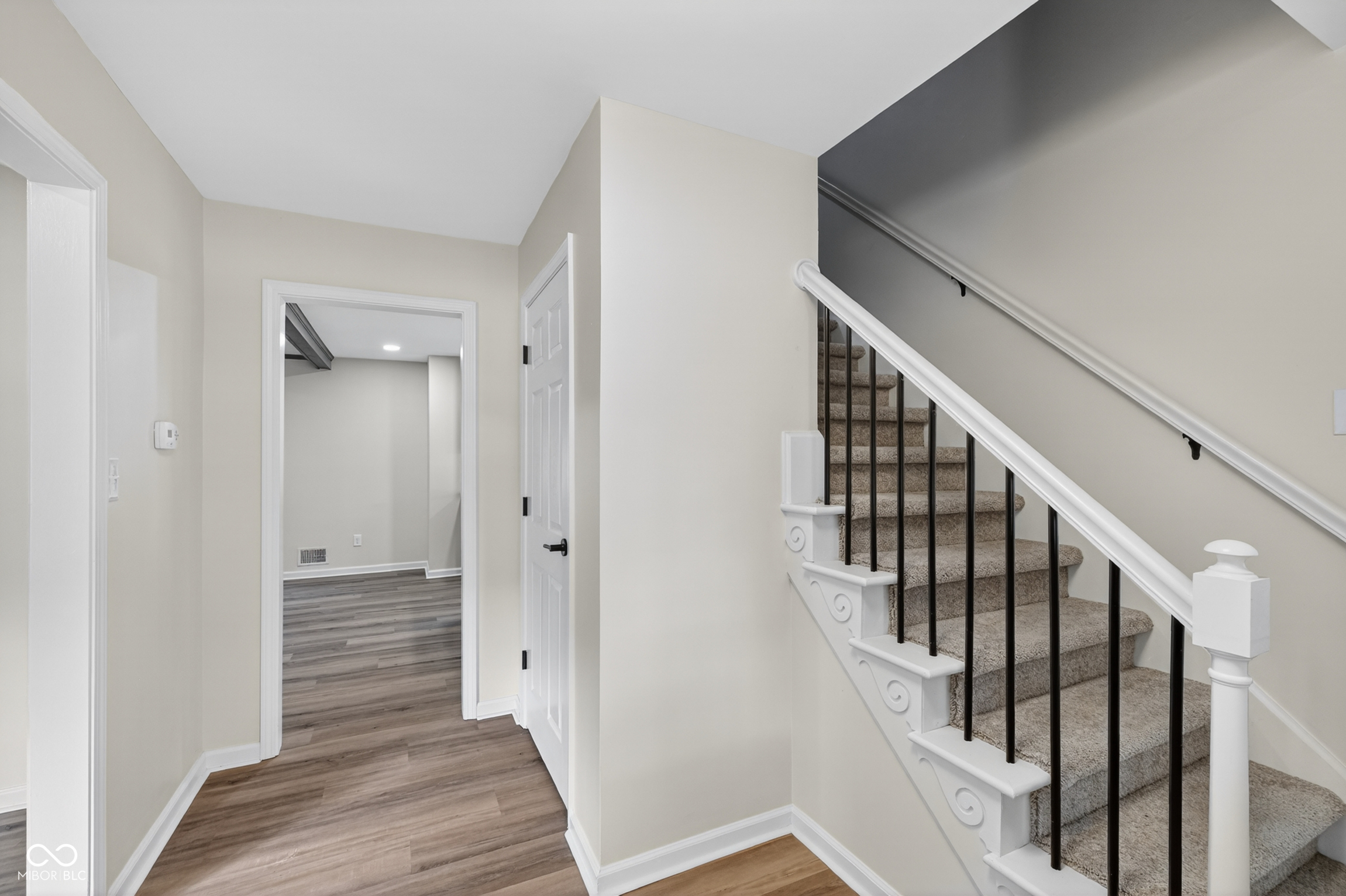 10511 Lakeshore Drive East Carmel, IN 46033 - Photo 5 of 42