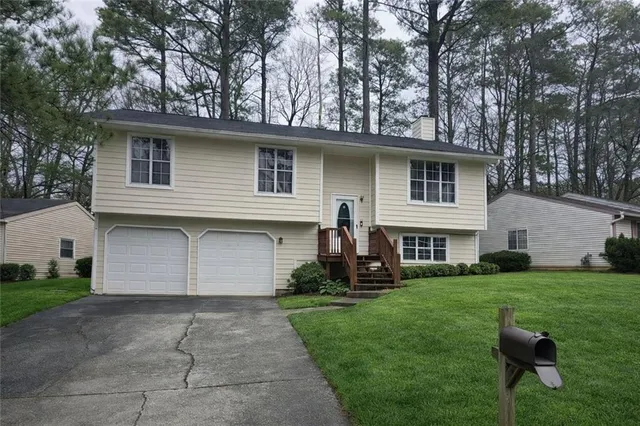 $215,000 | 2140 Scarbrough Road, Stone Mountain, GA 30088