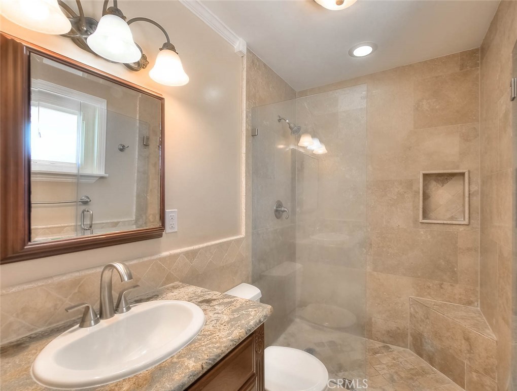 11413 Jane Way Stanton, CA 90680 - Photo 18 of 32 Primary Bath