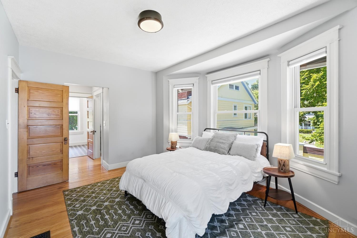 2806 Madison Road Cincinnati, OH 45209 - Photo 20 of 47