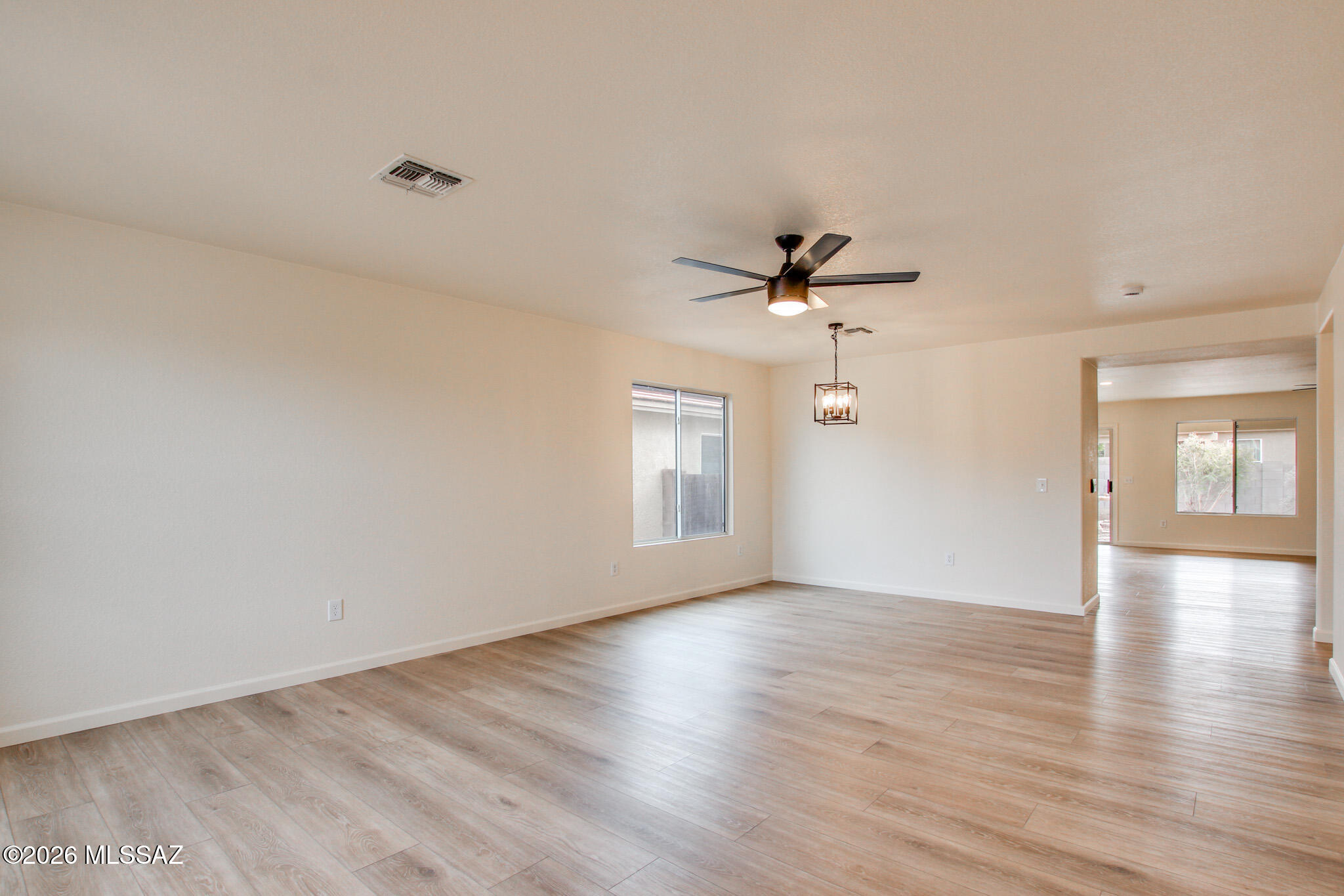 9410 East Grapevine Spring Place Tucson, AZ 85710 - Photo 12 of 37 photo-20160
